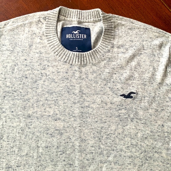 Hollister Other - Like new Hollister Heather gray sweater